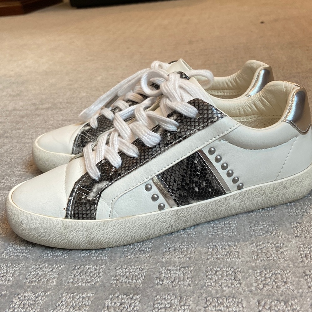 Aqua college sneakers